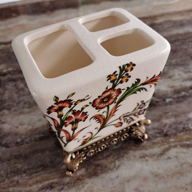 Floral Elegance Ceramic Toothbrush Holder – Minimalist Bathroom Vanity Organizer