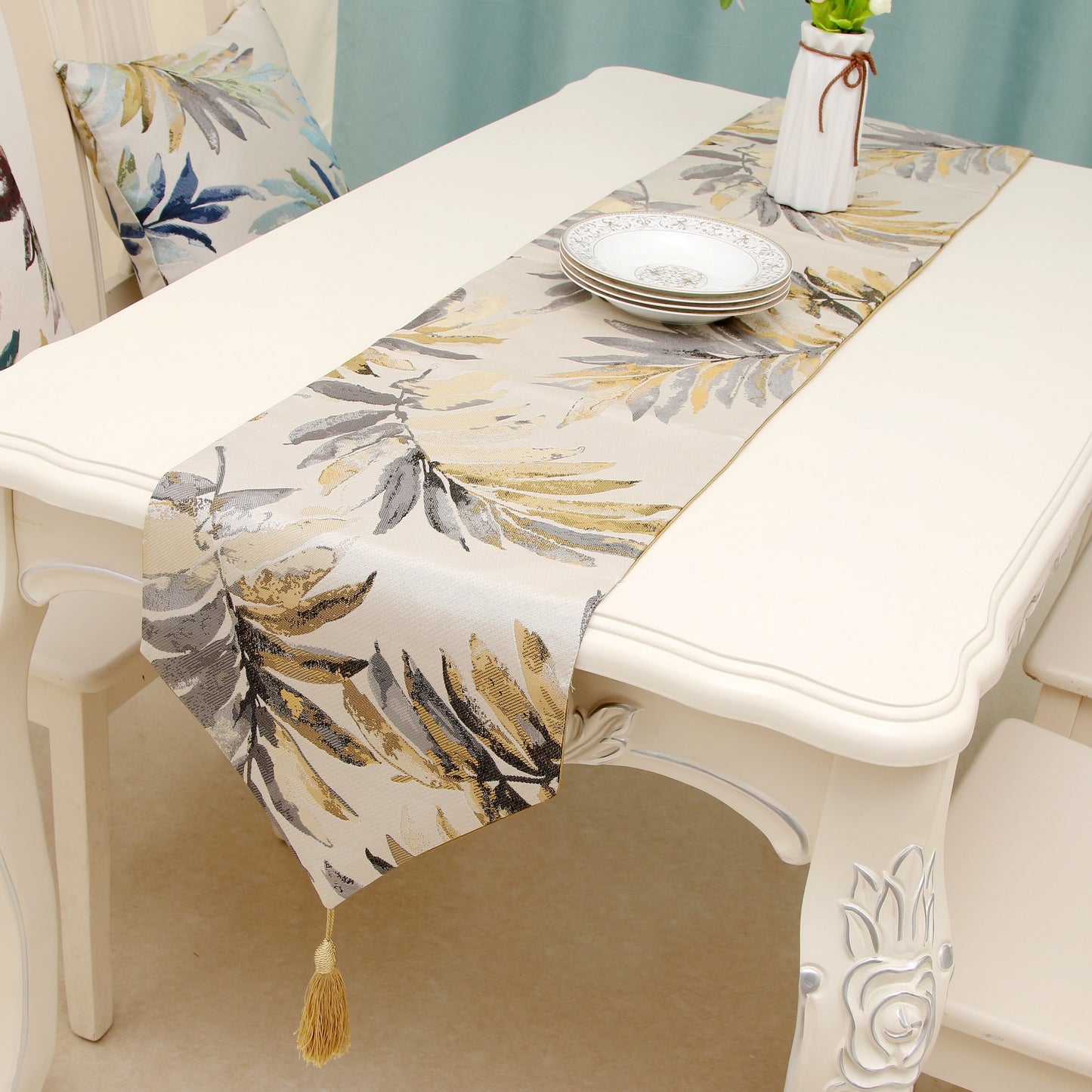 Botanical Leaf Table Runner – Farmhouse Nature Dining Decor