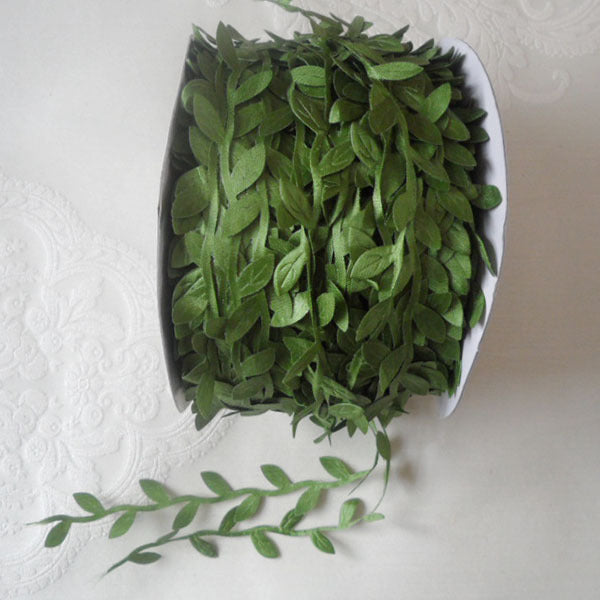 Natural Vine Artificial Leaf Garland – 1M Decorative Greenery
