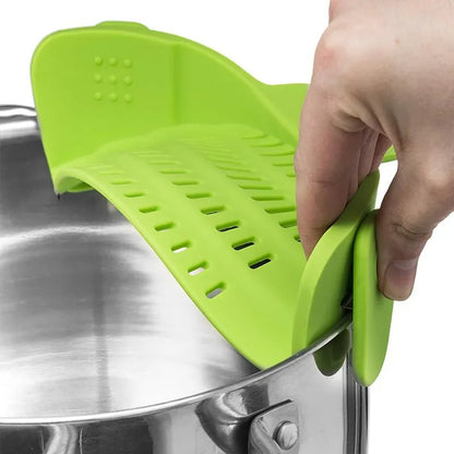 Silicone Clip-On Pot Strainer: Secure Grip, Easy One-Handed Draining for Pasta, Vegetables & More